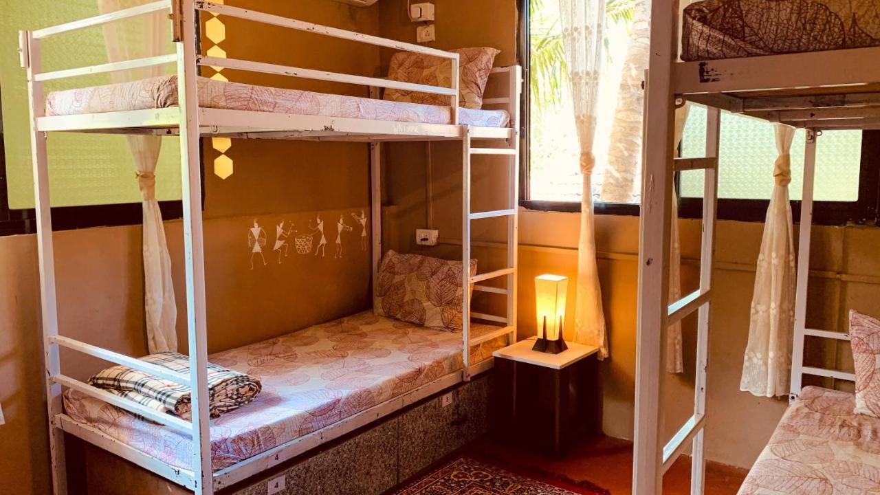 Rootsvilla Vagator - Longstays, Coworking Backpacker'S Hostel Екстер'єр фото