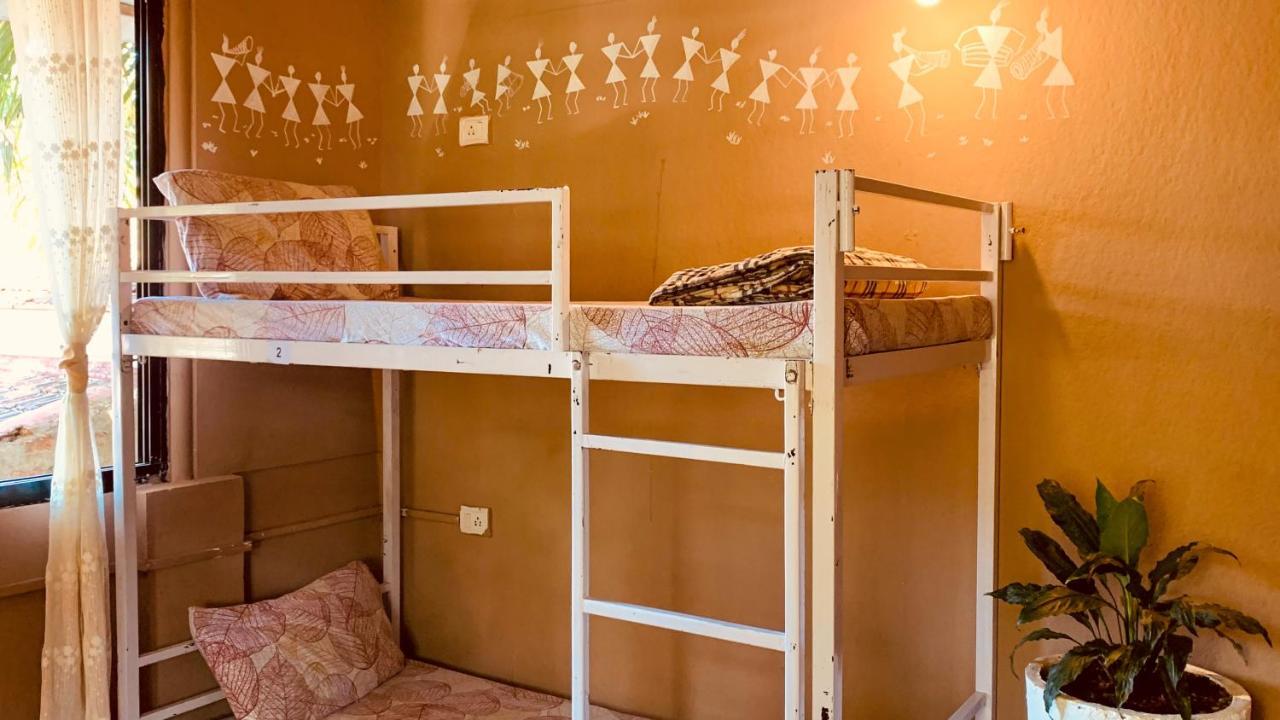 Rootsvilla Vagator - Longstays, Coworking Backpacker'S Hostel Екстер'єр фото